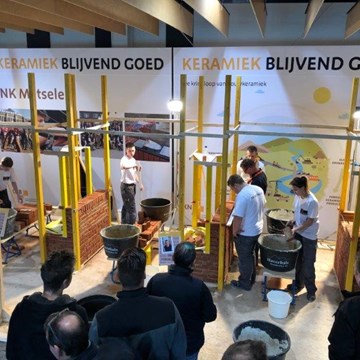 Voorronde NK Metselen tijdens Bouwbeurs Utrecht februari 2019.jpg